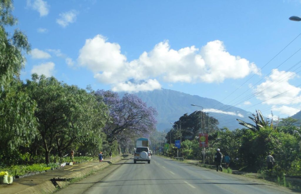 Road to Arusha Town Safarisoko